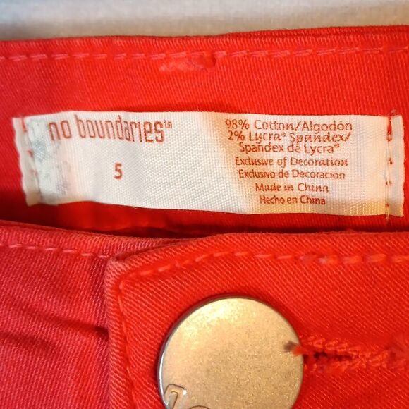 Red and White Tie-Dye Jean Shorts - Picture 3 of 5